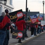 standout-tons-of-signs